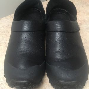 MERRELL LEATHER SHOES SIZE 6.5